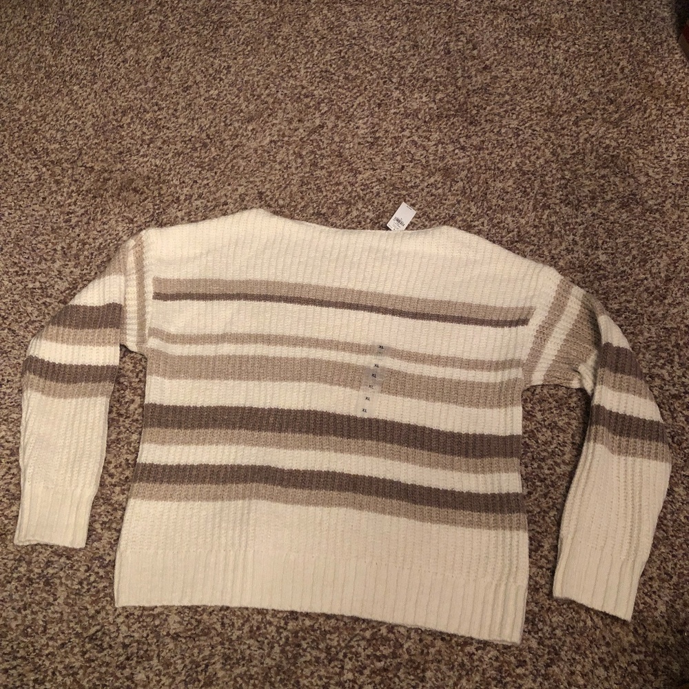 Ladies sweater XL Never Worn